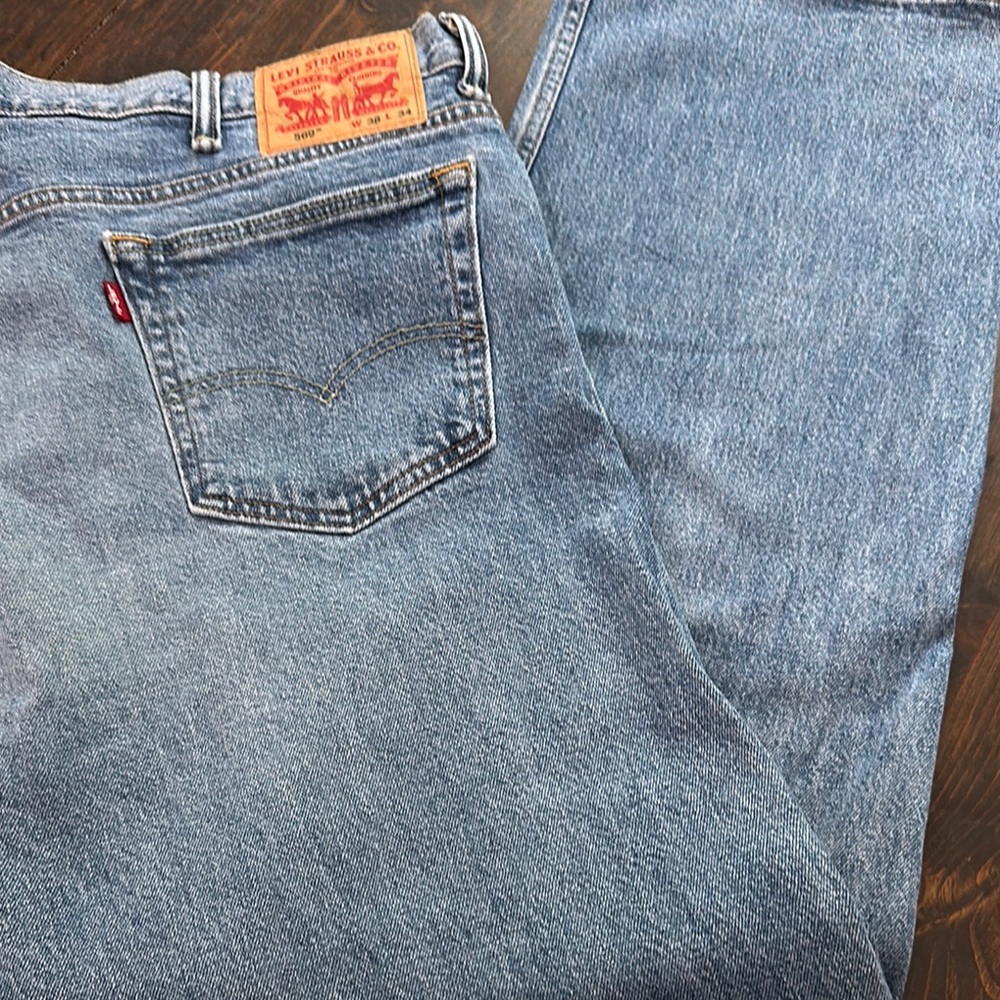 Levi's Relaxed Blue Jeans with Vintage Wash - Picture 2 of 5